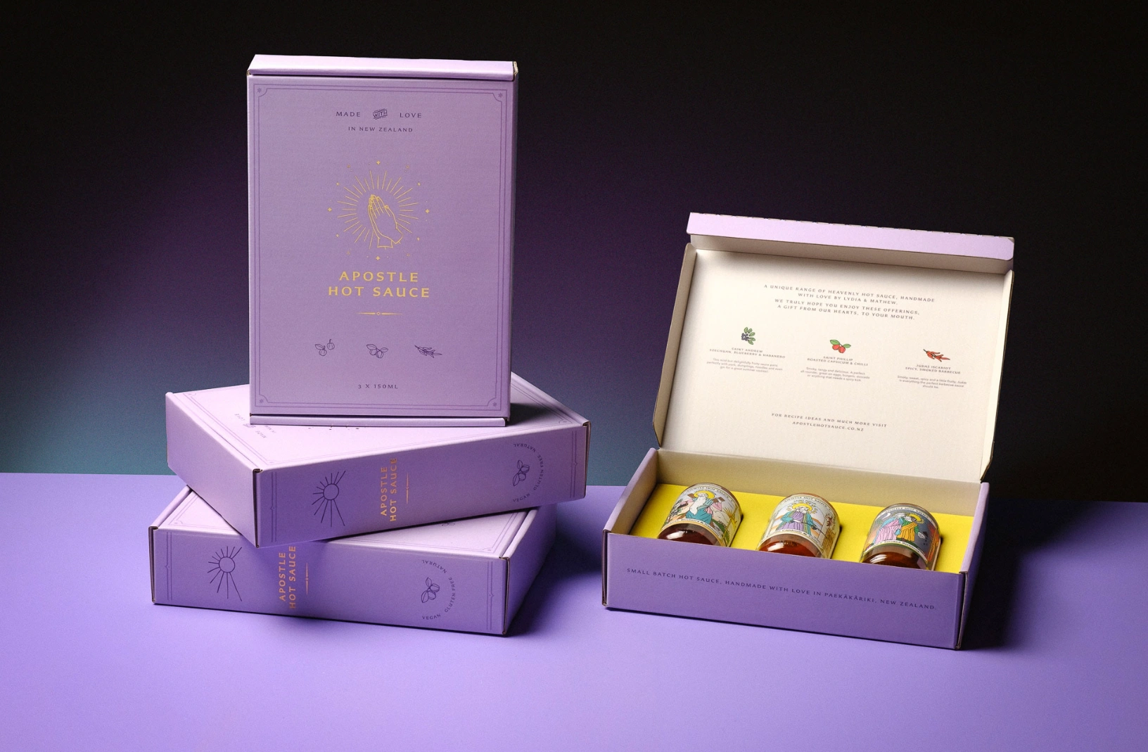 Premium e-commerce packaging showcasing custom-designed boxes and eco-friendly materials for a high-end unboxing experience.