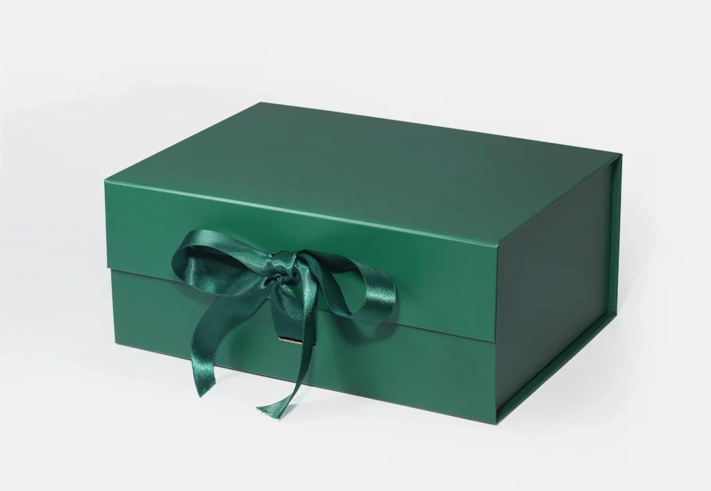 Magnetic rigid gift box with ribbon closure for luxury packaging