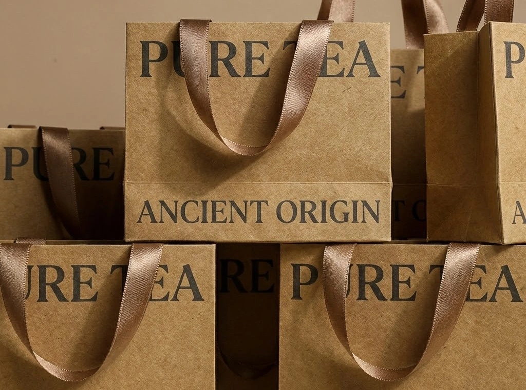 Kraft paper shopping bags eco friendly recyclable packaging bags with handles