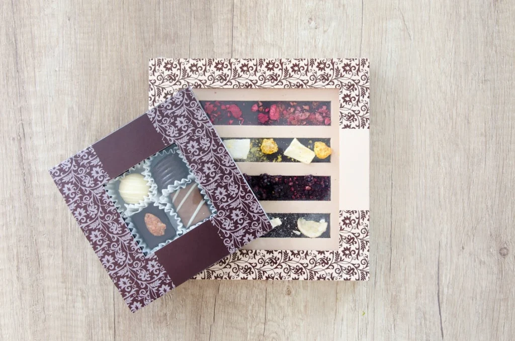 Custom food packaging cartons for bakery, snack, and food products
